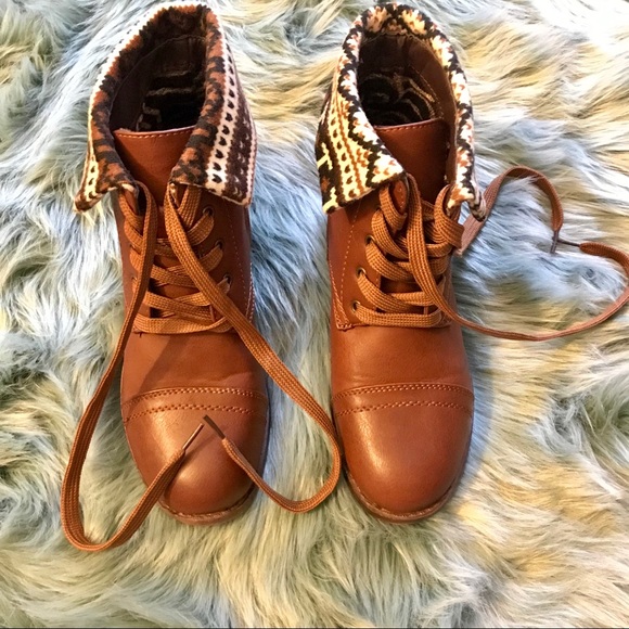 DBDK boots size 5 1/2 - Picture 3 of 5